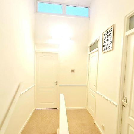 Cosy Luxurious 3 Bedroom House, Free Parking, Free Wifi, Private Garden, Free Netflix Havering Exteriér fotografie